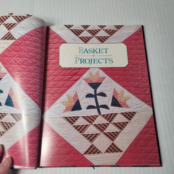 The Classic American Quilt Collection BASKETS A Rodale Quilt Book Quilt Patterns - Picture 6 of 11